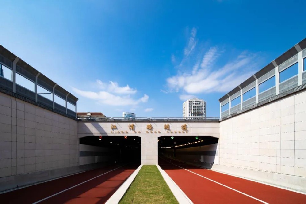 江浦路越江隧道新建工程主線投入試運(yùn)營更方便往返浦東浦西